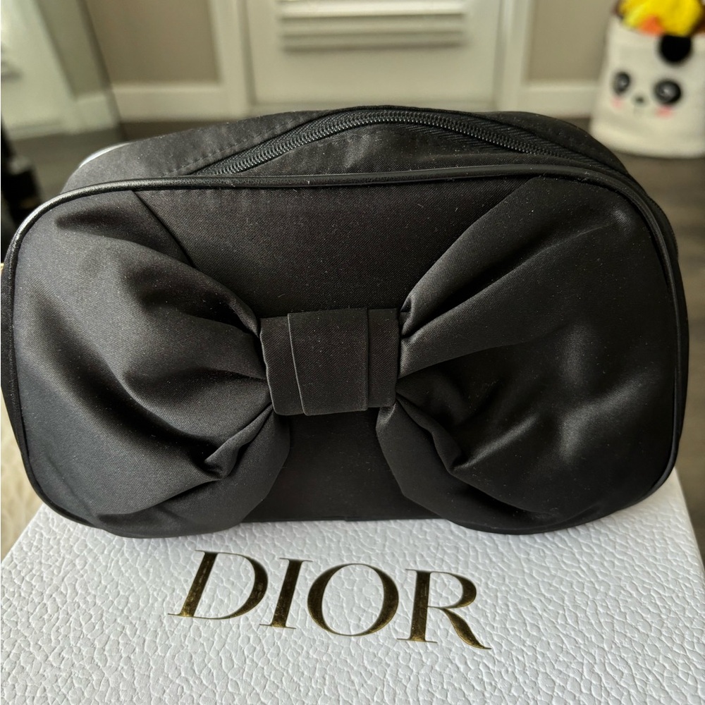 Dior make up bag brand new with Dior box!🔥🔥🔥🔥 - Picture 7 of 8